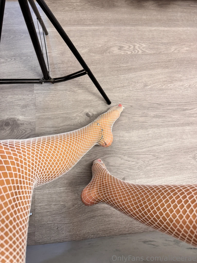 For all foot lovers hehe 