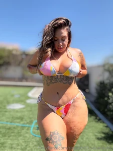 How bad do you wanna see what s under this top hurry and sub on my vip