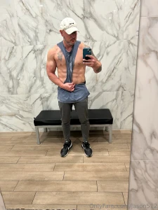 A few pics from today s workout part 4