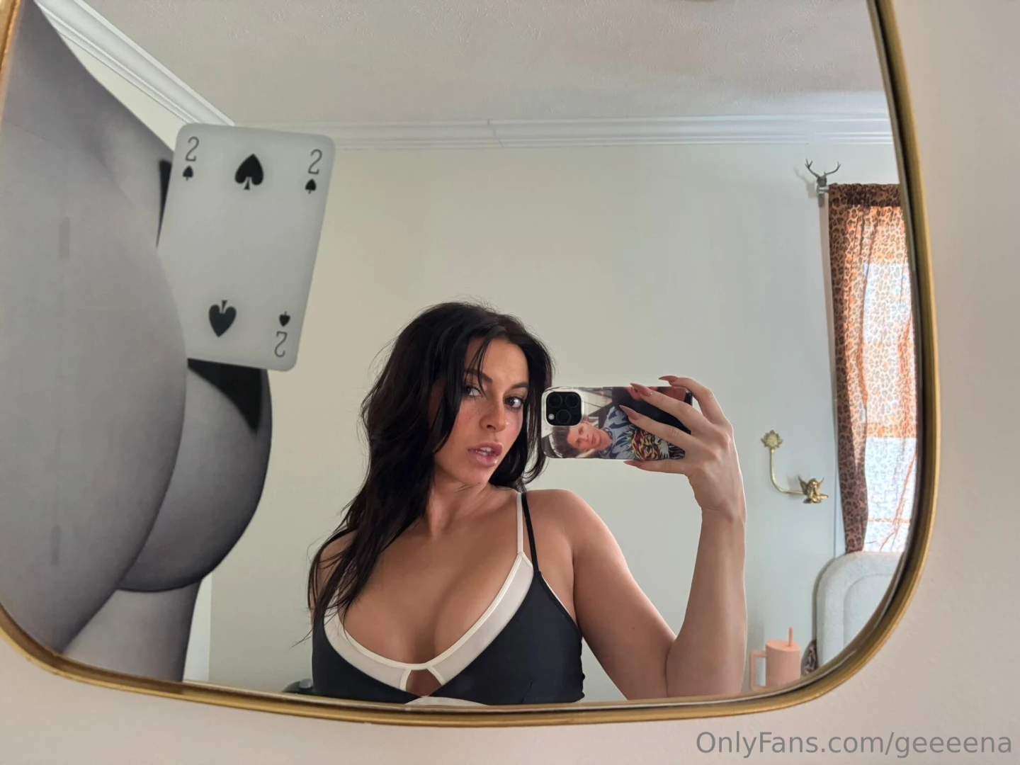 If you re online rn dm me i wanna show you something 