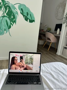 Wwyd if i answered our facetime like this