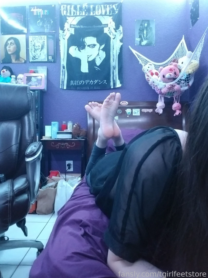 433681816348532736 part 305853 