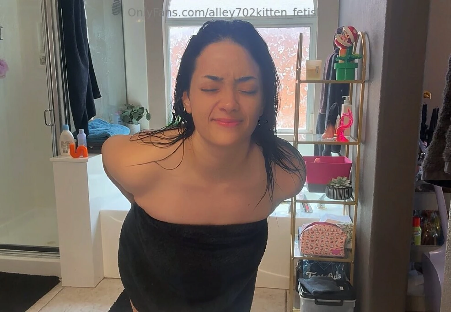 Gassy right after the shower get ready to lock your lips on my ass 