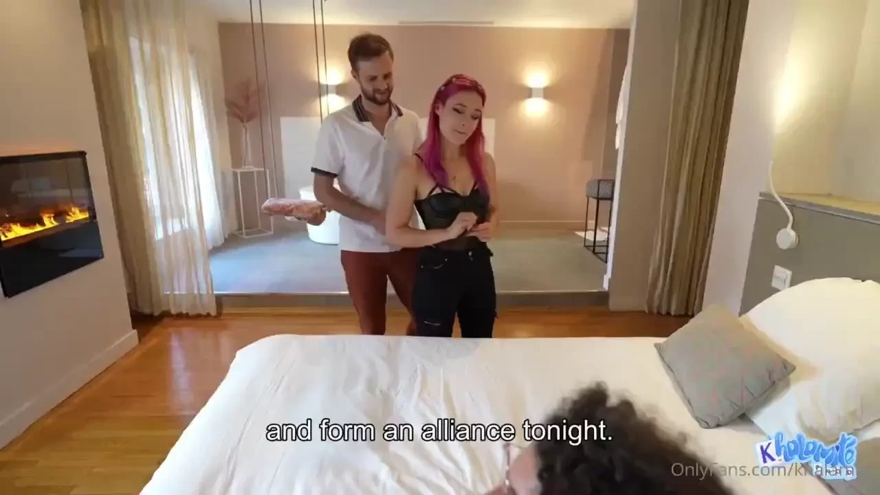 2 couples changistes baisent avec le propri taire du airbnb tip 50 et 