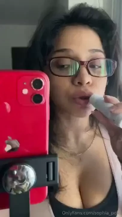 Soft lips for d1ck slaps 