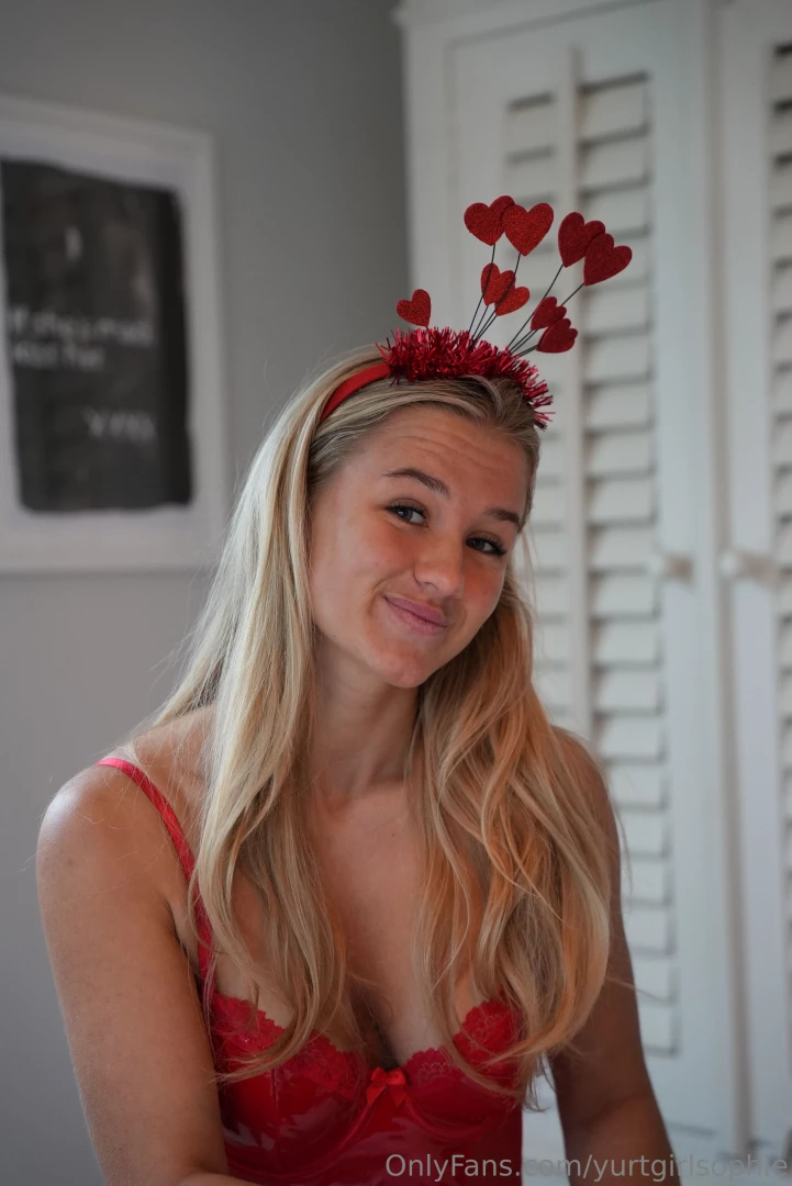 Skip dinner i ll be your main course tonight 