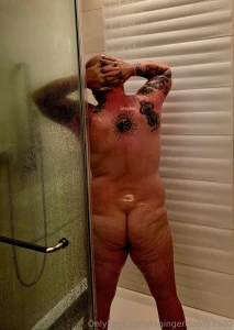 Getting showered getting ready to go explore memphis part 2