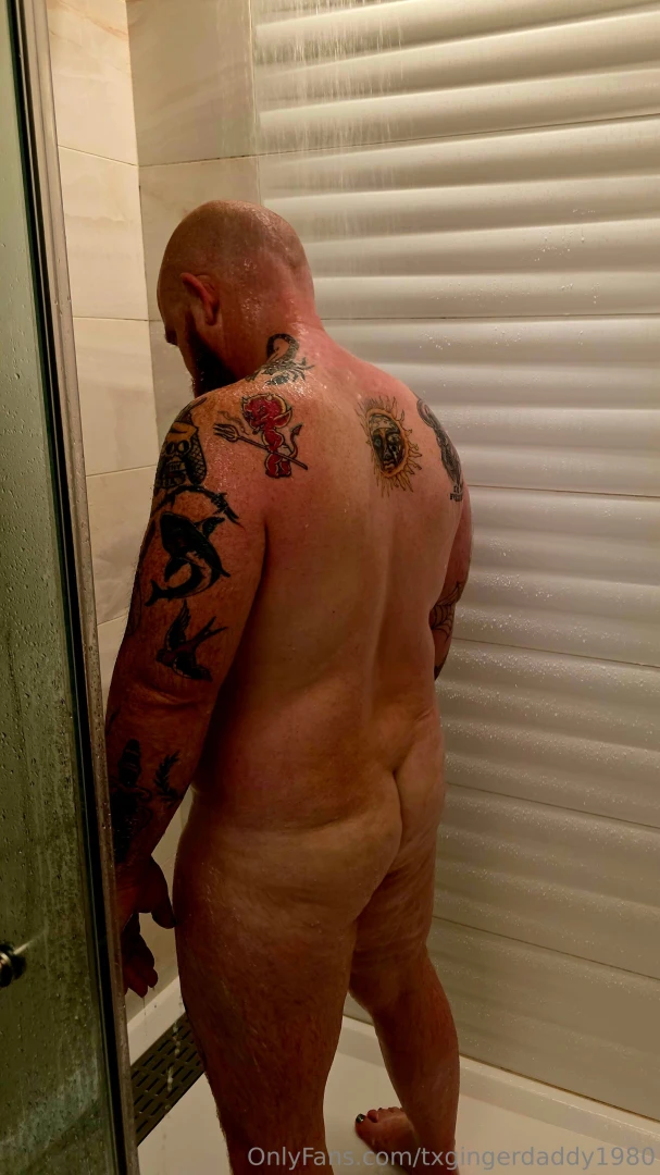 Getting showered getting ready to go explore memphis part 3 