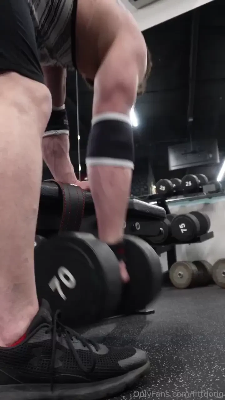 Some shots from my back workout yesterday enjoy part 1 