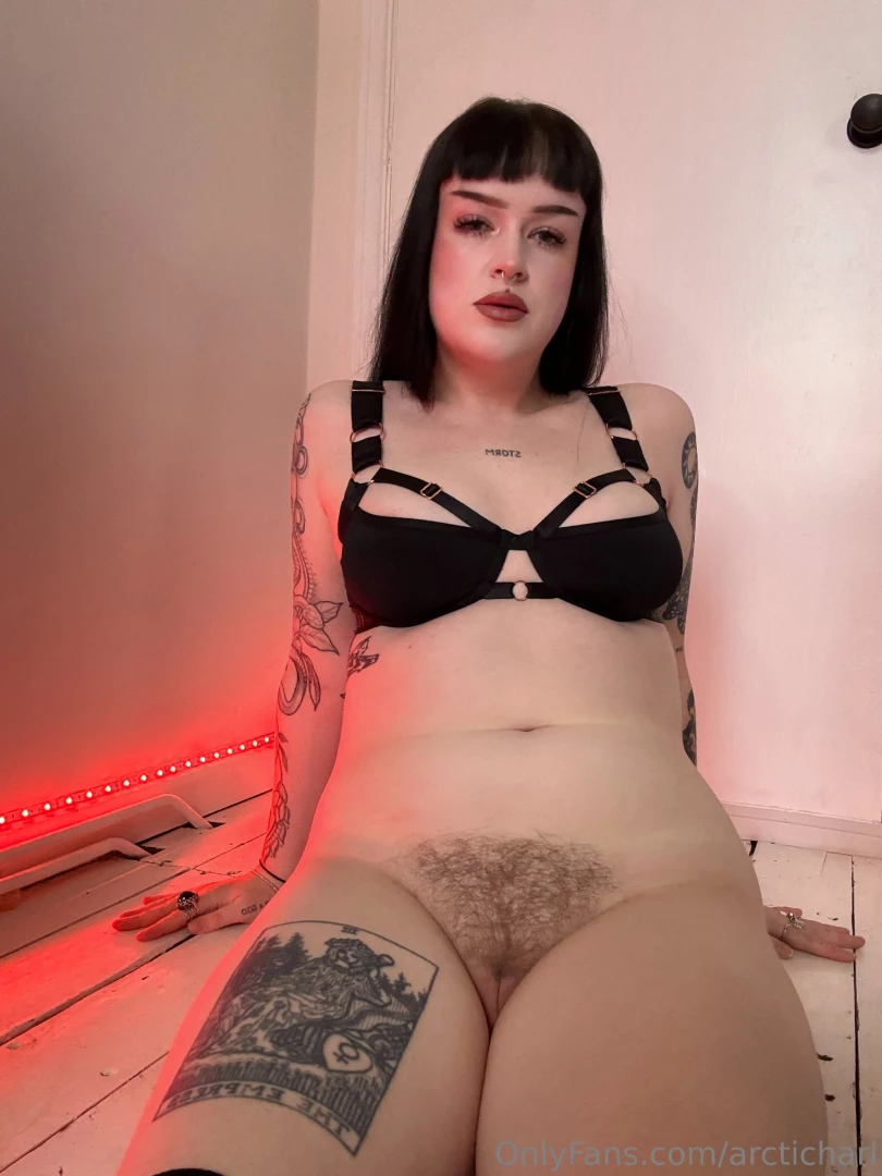 Something about bra on and panties off that drives me a lil crazy 