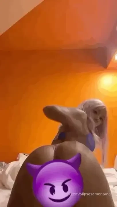 Bate nessa bunda e goza dentro quando eu tiver rebolando de quatrao te 