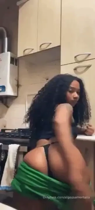 To cheia de tesao hoje eu sei que o seu ja ta duro dentro dessa cal a 