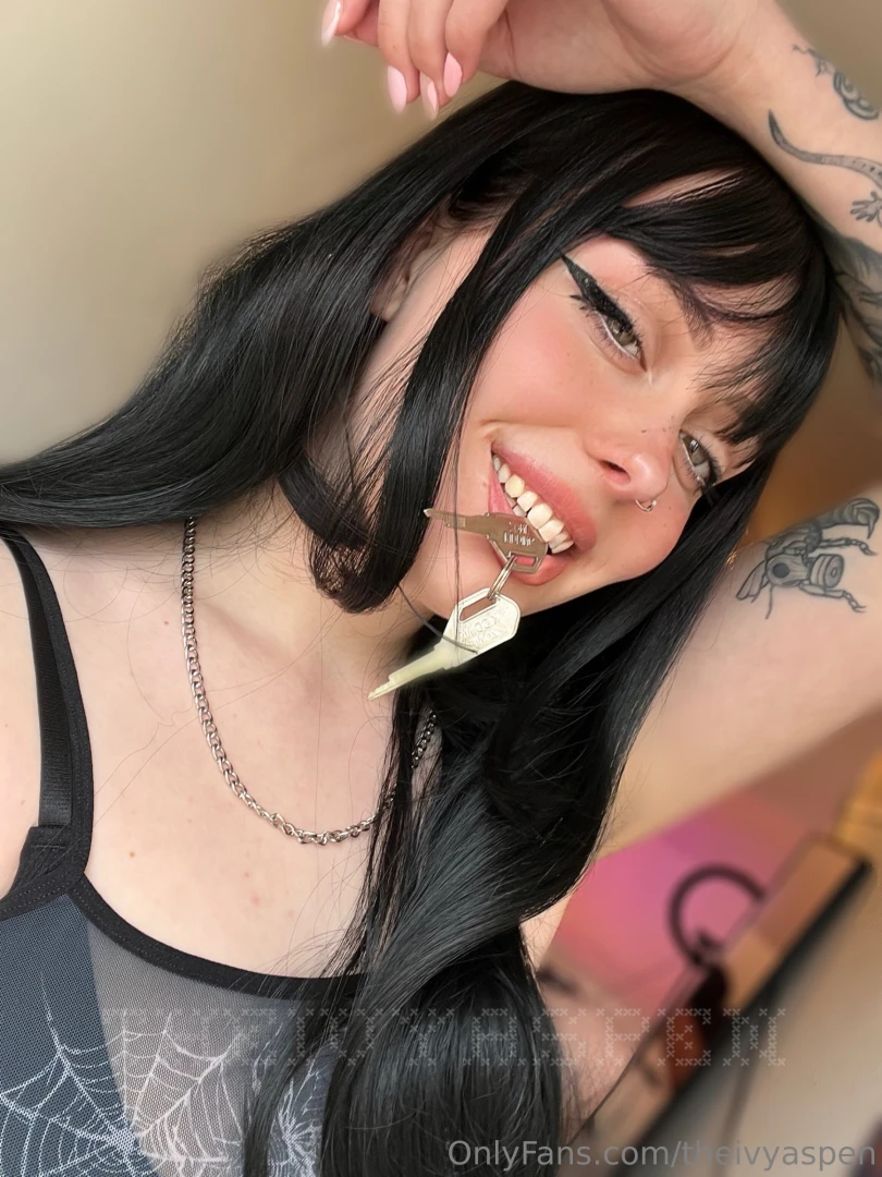 You wanna be locked by me so badly 