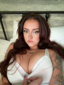 Would u kiss yes or no gt