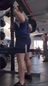 Sunday squats required to keep the booty poppin