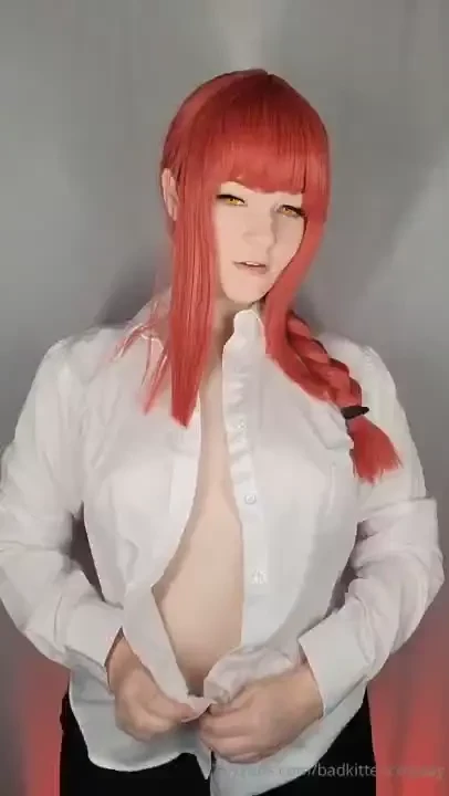 Makima undressing and bouncing 