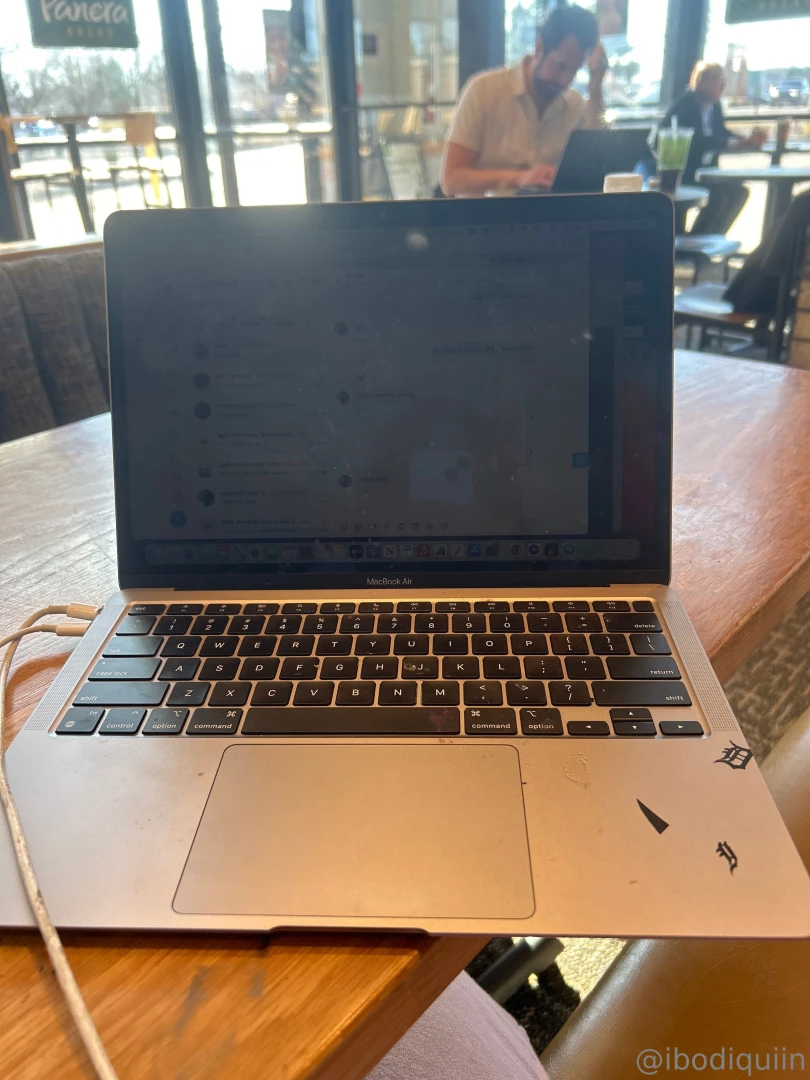 Screen low asf but i can see videos going out now 