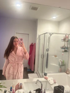 Who wants to see me naked and wet send me a dm