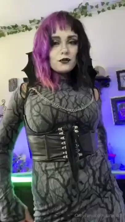 Feeling powerful in this outfit 