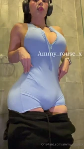 Like it if you would like to fuck me here