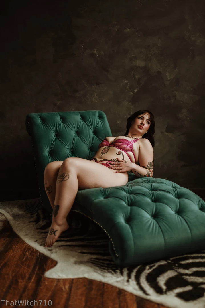 Do you want to see this set of photos turn explicit i spread wide open part 1 