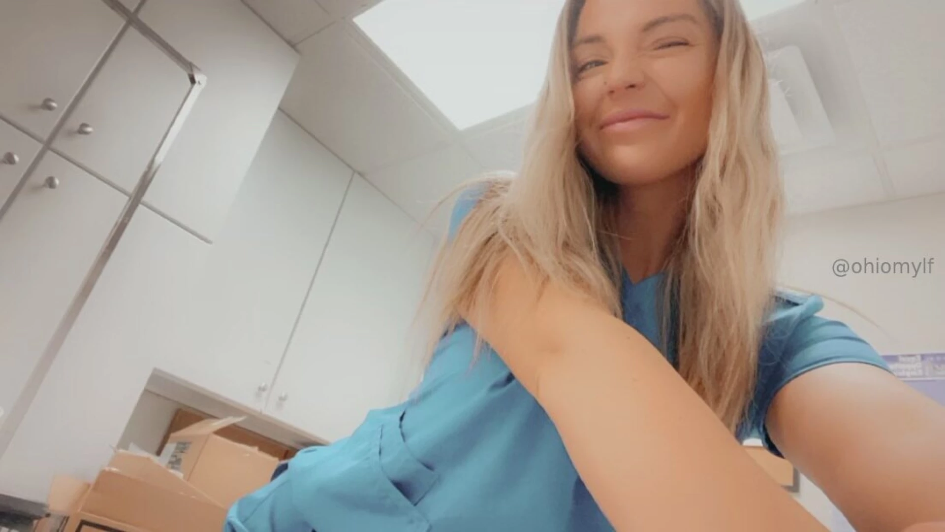 Enjoy my natural face work selfie 