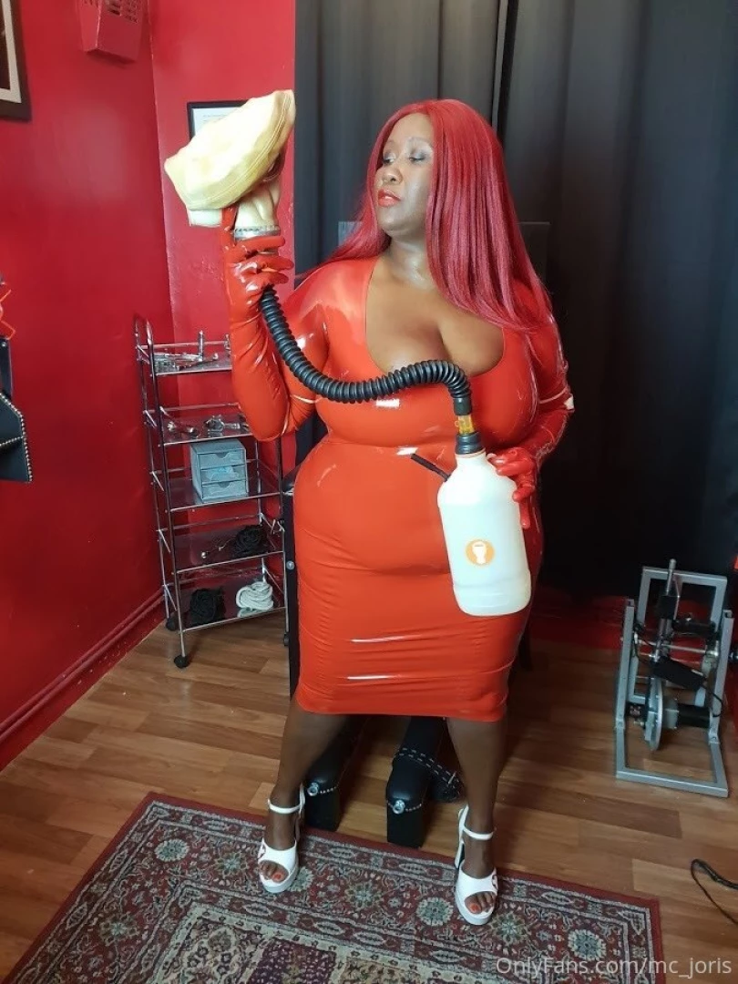 I love when mistress madam___caramel controls my breathing it is one 