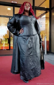 Don t forget today at 5pm cet uk 4pm live show with mistress