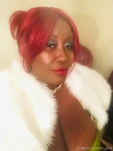 I love all the different looks my mistress madam___caramel have love
