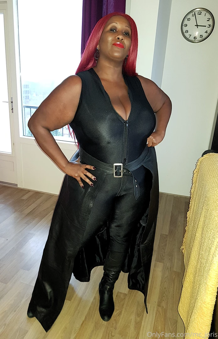 Mistress madam___caramel in leather is always a special treat for me 