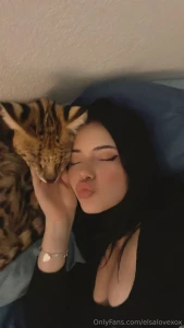 He gets head scratches you get something better if you message me