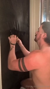 Glory hole unloading for a local scaffolder discreet hung scaffholder