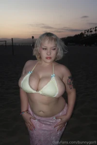 Of stream tonight at 8pm pst on onlyfans gonna be streaming for an