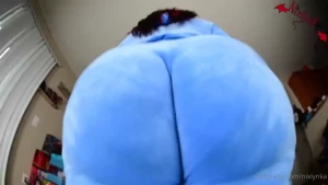 I need to work out this heavy ass papi i wore this velour sweatsuit