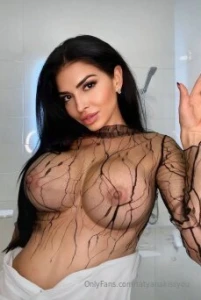 Playful brunette with big tits carolinaexy she s so cute to look at part 66