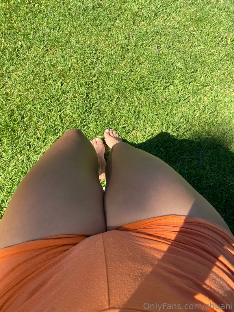 In which photo is it more noticeable part 1 