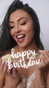 It s my birthday show me some love in the dms and i got you right back