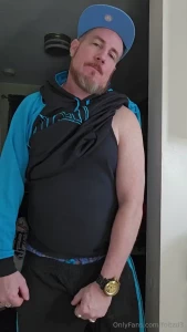 Gor a request to bust off in a condom i hope you enjoy