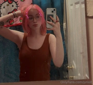 Couldn t resist myself i make myself so horny