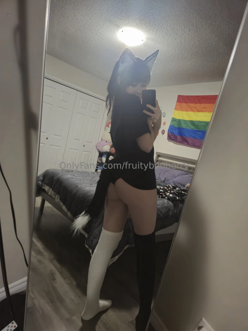 Good morning this kitty hopes you have have a wonderful day 