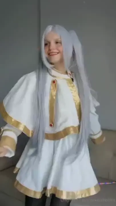 My frieren is going to play with her booty tonight 