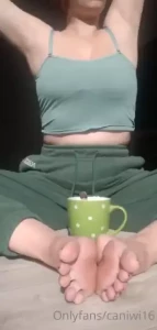 Caniwi16smermaidhair caniwi16sbarefeet