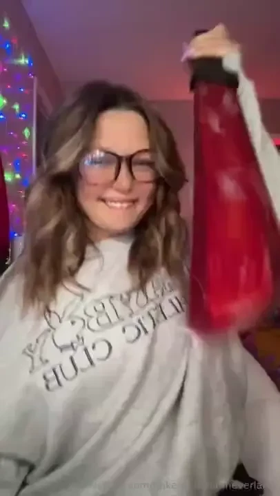 Muuurrrrrddeeerrrrrr topless scream halloween transition 