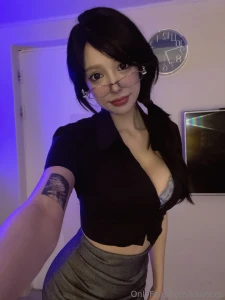 Took some sexy secretary pics today who wants to see