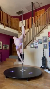 Pole g o a t