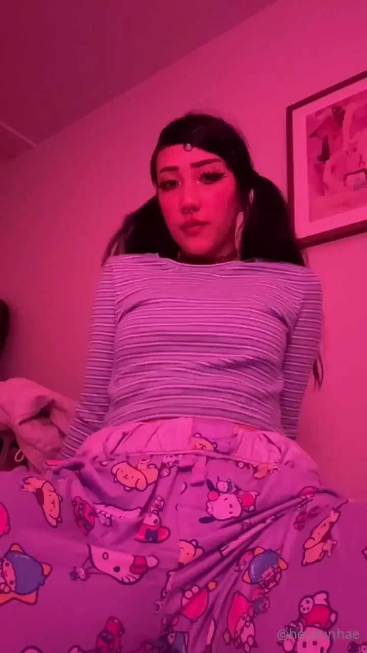 Pov you give the inexperienced virgin your number at the grocery store 