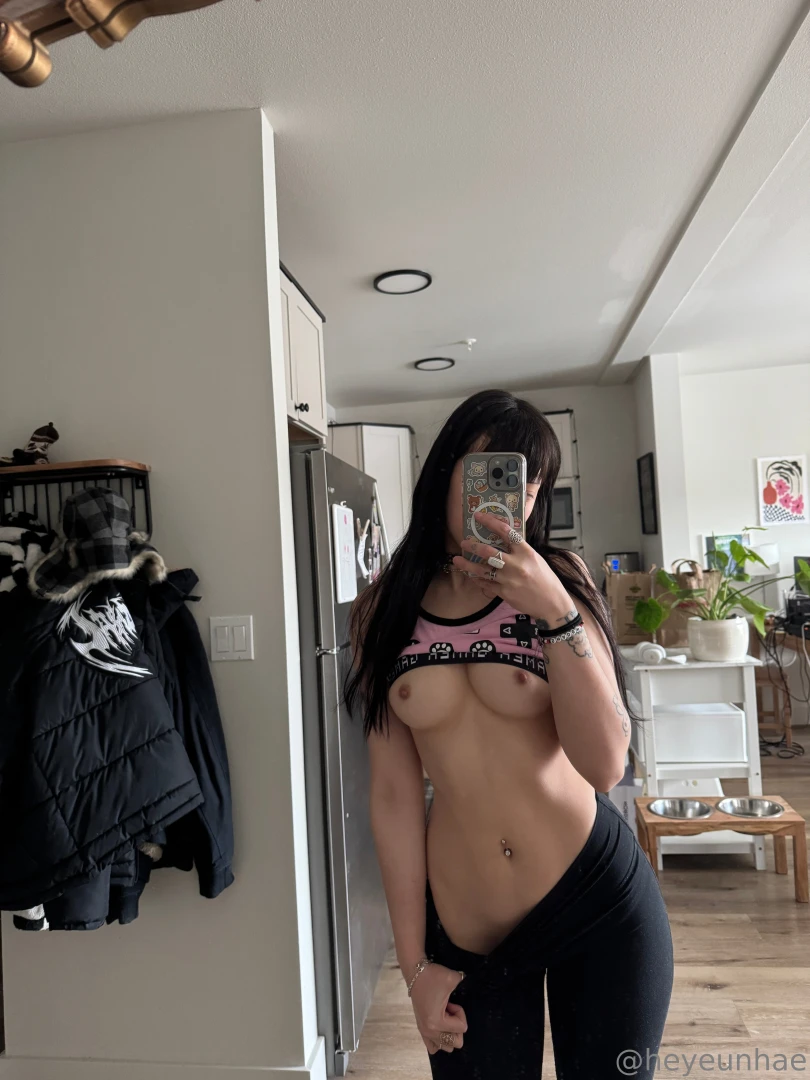 I ve been working out everyday this month so far 3 here s some pics part 1 