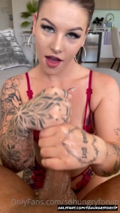 Aussie handjob queen o_livemay