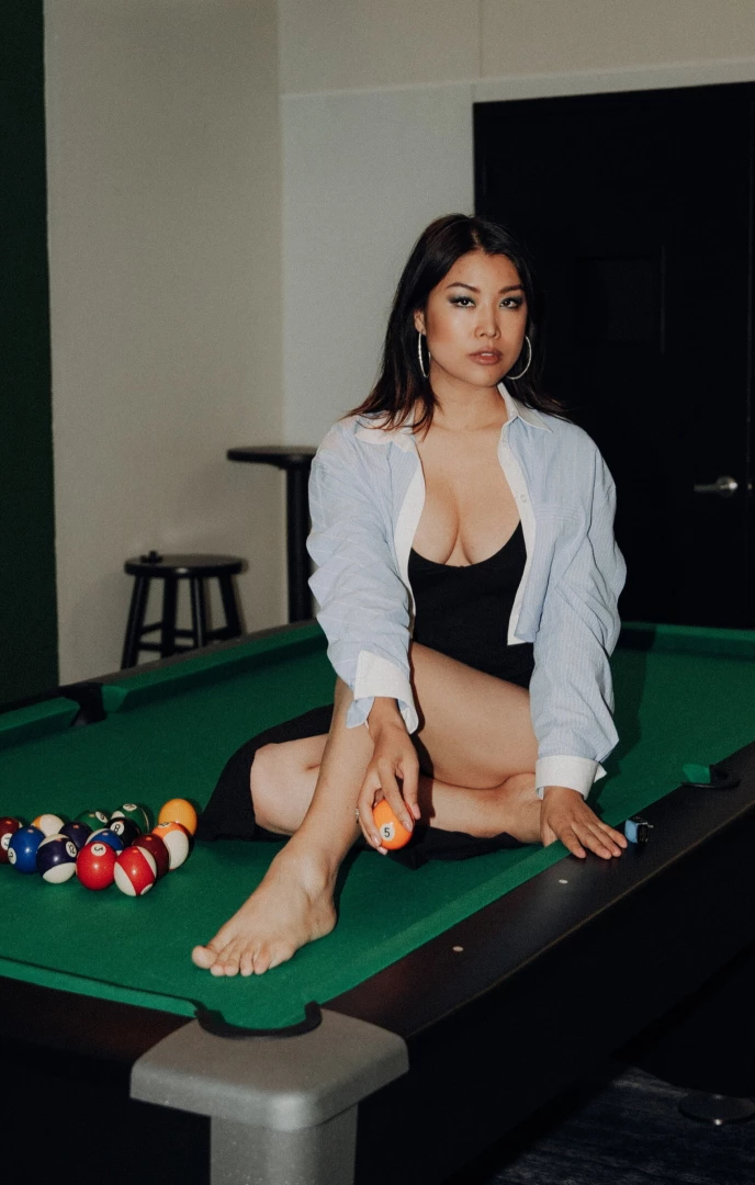 jiaoyingsummers - Grab em by the balls do you like feet 