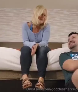 Fierce discovers that her best friend has a foot fetish